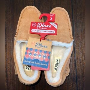 Dluxe/Dearfoam Boy’s Slippers